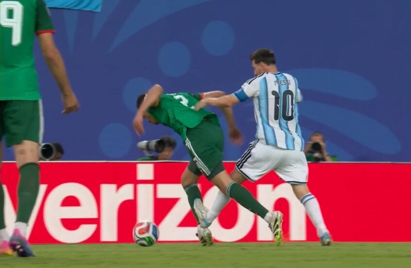 جدل تحكيمي في مونديال 2026.. انتقادات لعدم طرد ميسي أمام الجزائر