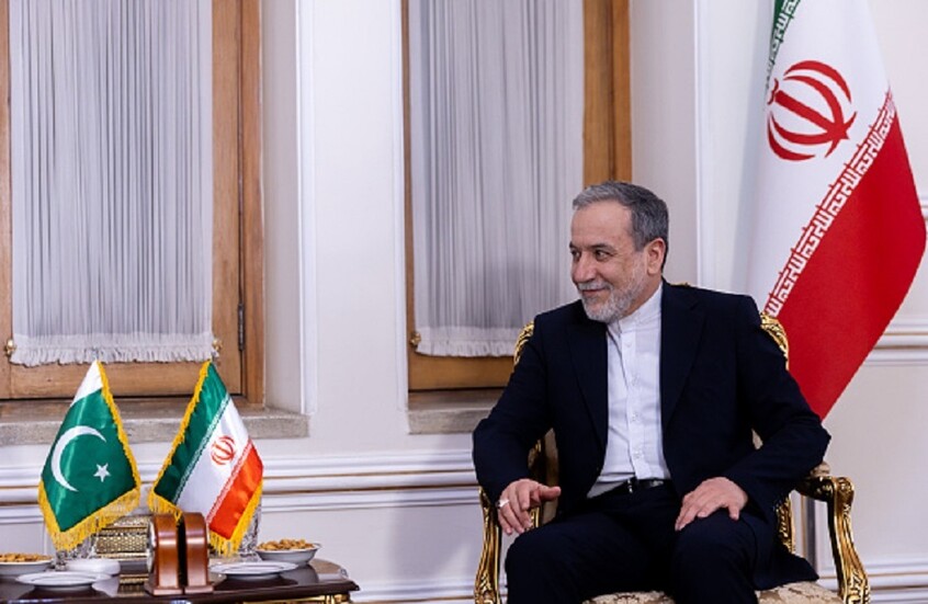 طهران تنفي توجّه عراقجي إلى سويسرا للقاء المفاوضين الأمريكيين