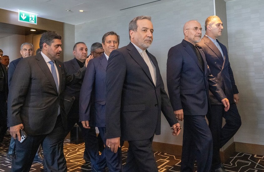قاليباف وعراقجي يتوجهان إلى سلطنة عمان لبحث ترتيبات إدارة مضيق هرمز