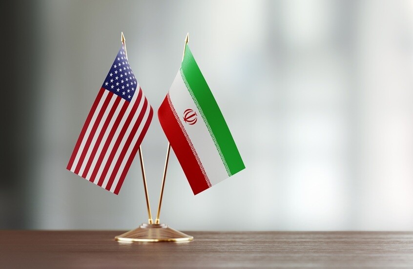 واشنطن وطهران تتفقان على وقف الهجمات واستئناف المحادثات