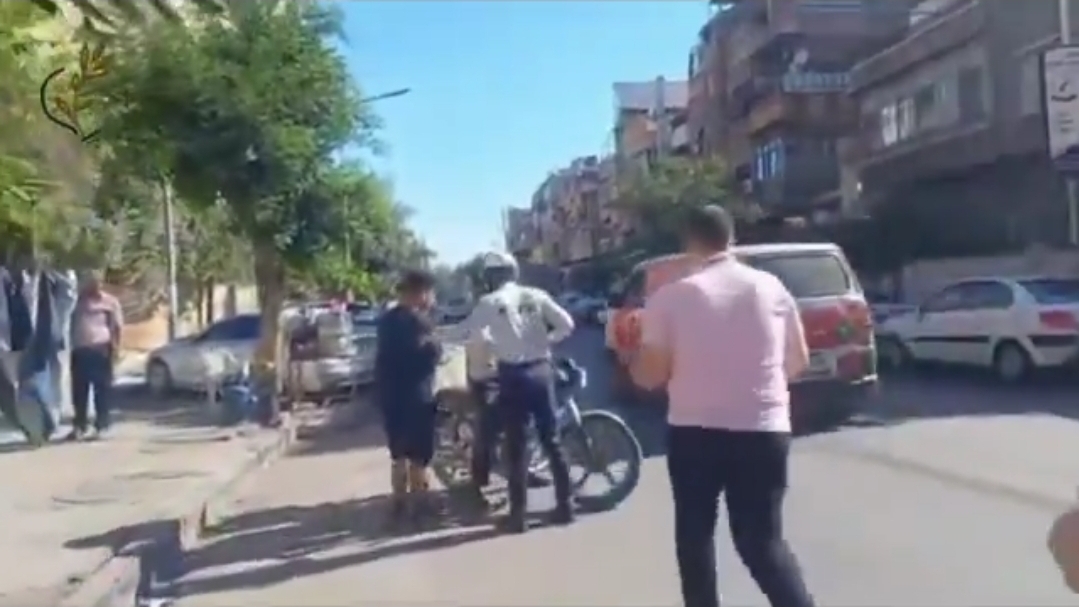 دقائق معدودة فصلت تبينه وبين الرسوب.. شرطة دمشق تنقذ طالبا من تأخير الامتحان