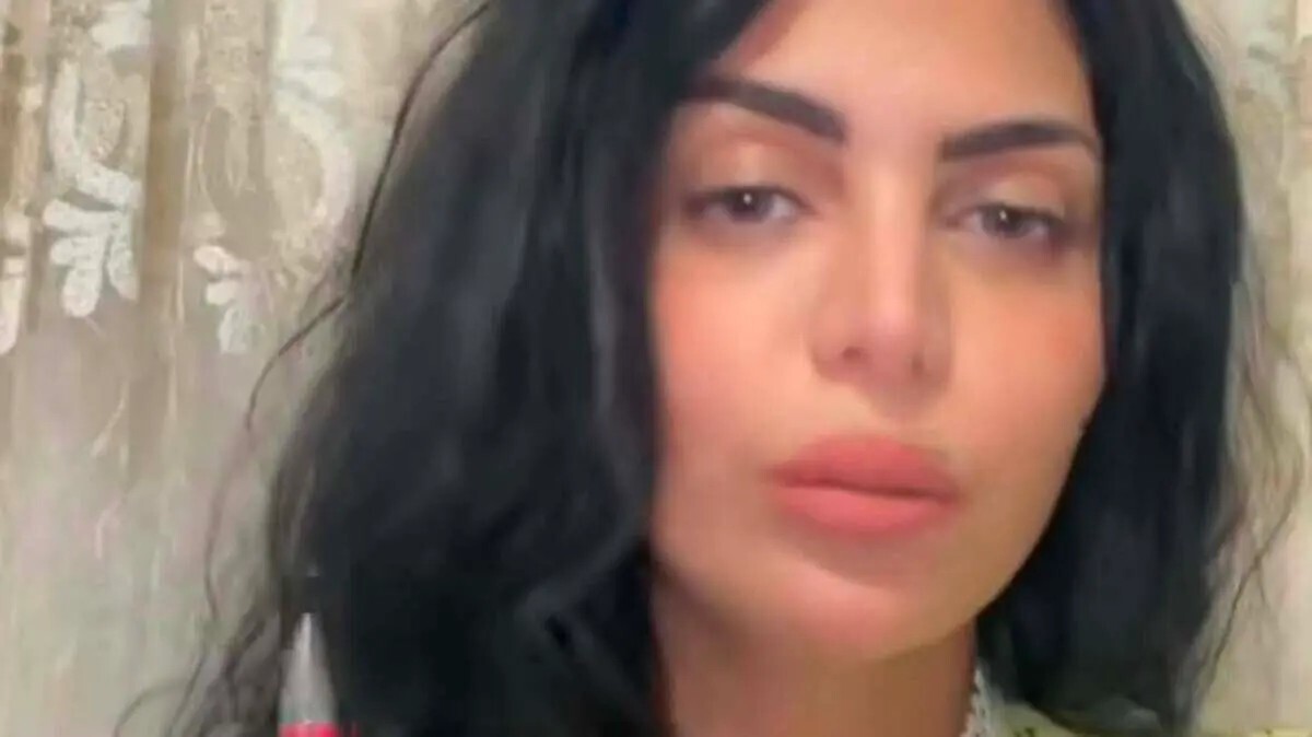 راقصة مصرية تكشف لـRT تفاصيل خطيرة عن اتهامها لـ"نخنوخ" وفنان شهير بقتل طفلتها