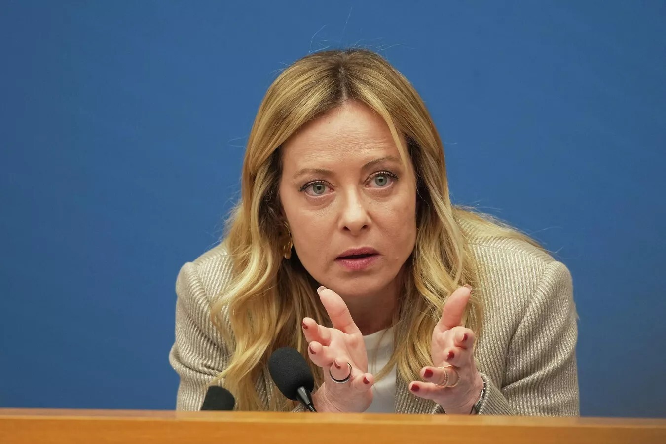 ميلوني تدعو إلى تعيين ممثل أوروبي موحد للتفاوض مع روسيا.. وتحذر من "عزلة ذاتية"