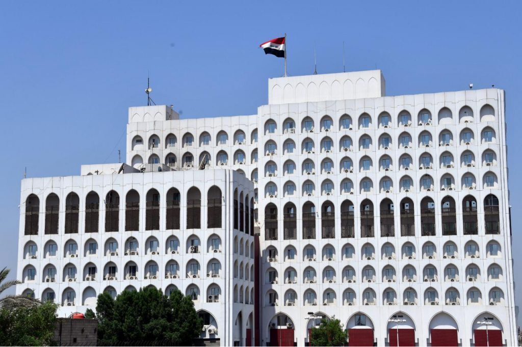 الخارجية العراقية تدين الهجمات على الأردن والبحرين والكويت وتحذر من اتساع التصعيد