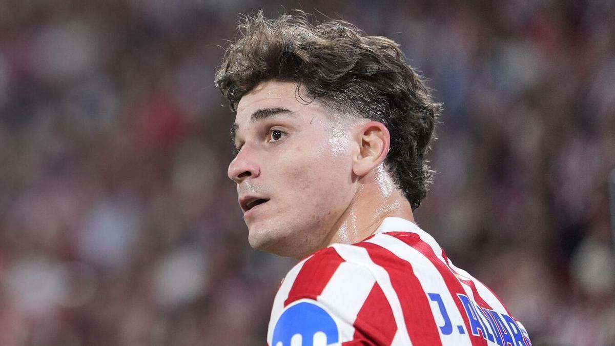 جوليان ألفاريز يحسم مستقبله مع ريال مدريد