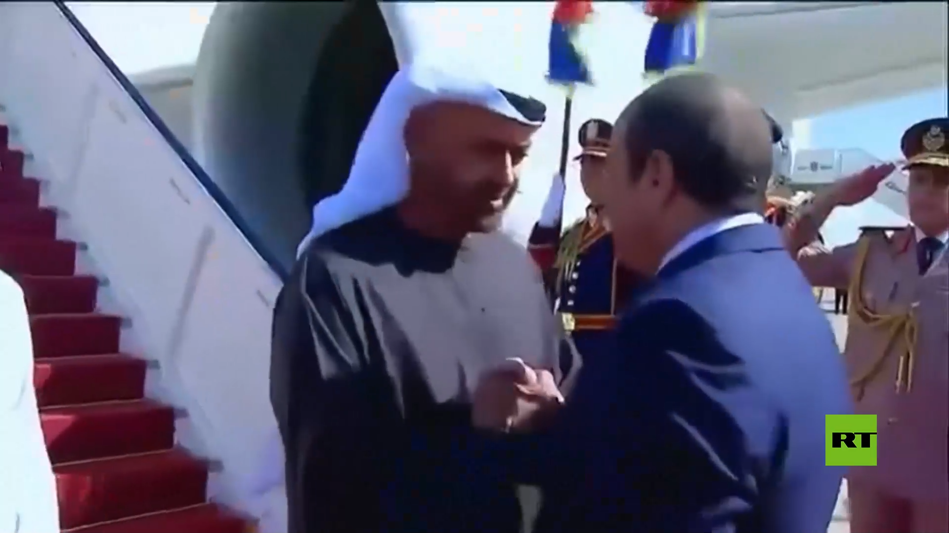 الرئيس المصري عبد الفتاح السيسي يستقبل نظيره الإماراتي محمد بن زايد آل نهيان في القاهرة