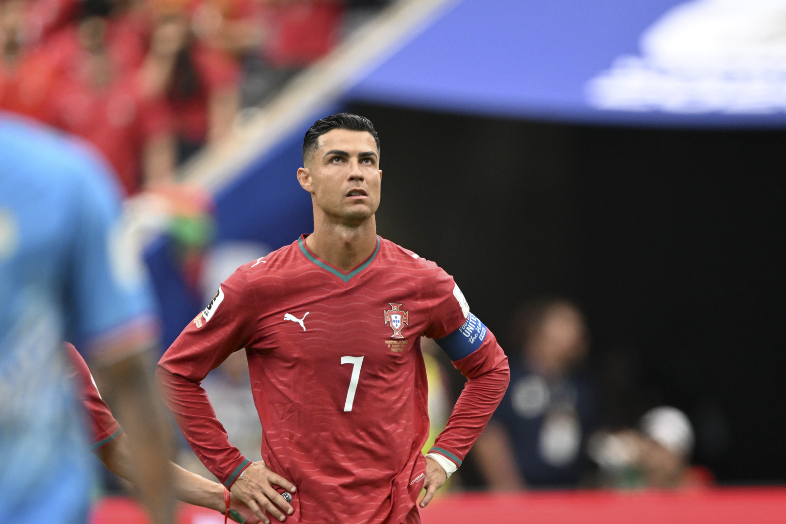 بعد غضب عارم.. مدرب البرتغال يعلق على تصريحات جواو نيفيزبشأن كريستيانو رونالدو