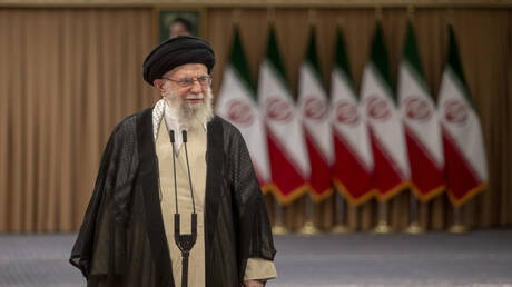 "معاريف": "لغز جثمان علي خامنئي" بعد 100 يوم مضت على اغتياله
