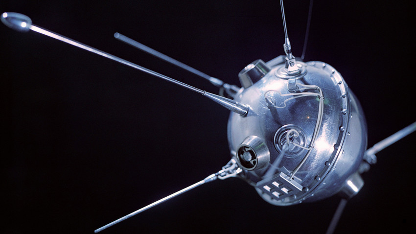 Макета на автоматската вселенска станица „Луна 2“ 