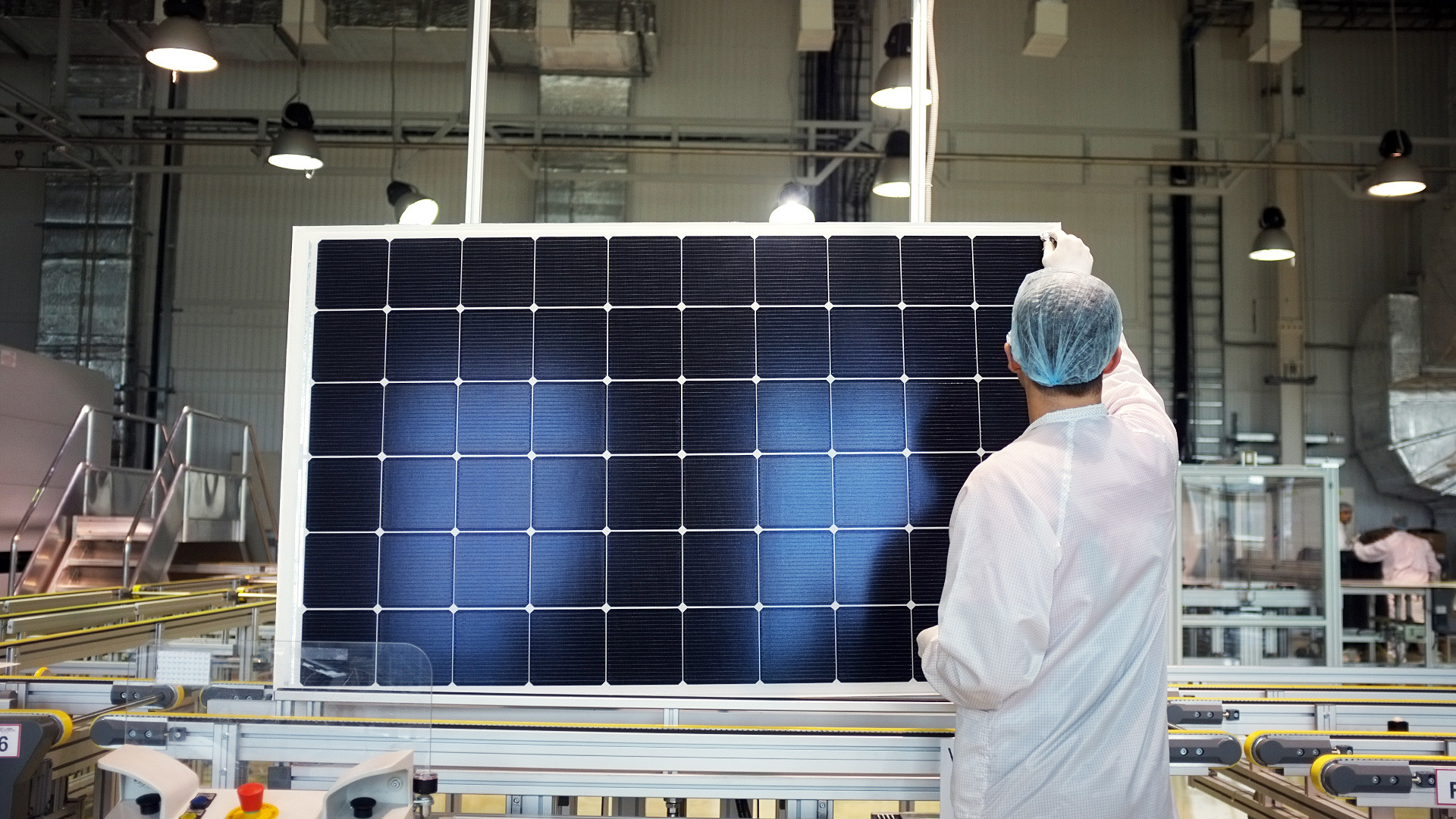 太陽光発電モジュール生産で世界第3位 - ロシア・ビヨンド