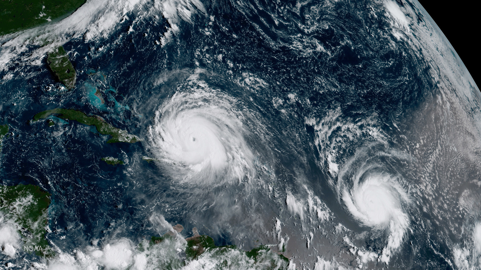 Furacões Irma (esq.) e Jose retratados no Oceano Atlântico, em 7 de setembro de 2017