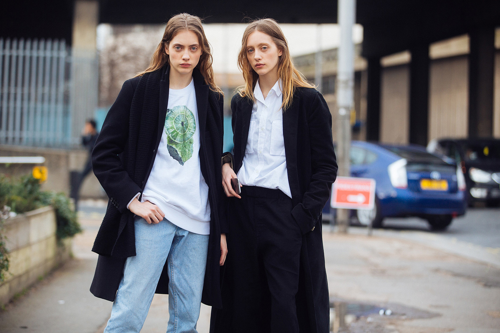 Lia und Odette Pavlova bei der London Fashion Week im Februar 2017 in London, England