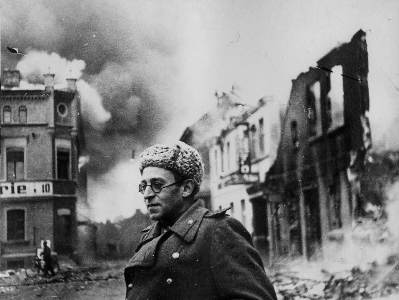 Vassíli Grossman passou mais de mil dias na frente de batalha e escreveu sobre isso em seus livros, mas esses foram considerados “antissoviéticos”.