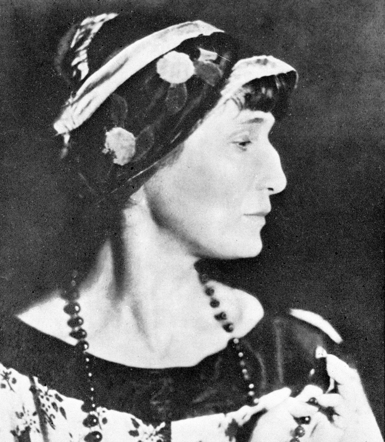 Akhmátova foi musa de Modigliani e chegou a ser indicada para o Nobel.