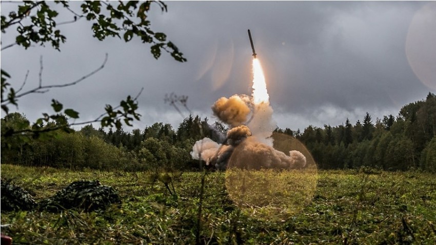 Testiranje rakete Iskander-M na vojaških vajah Zahod-2017.