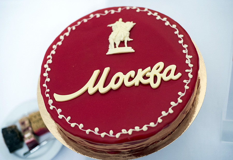 The Moskva cake.