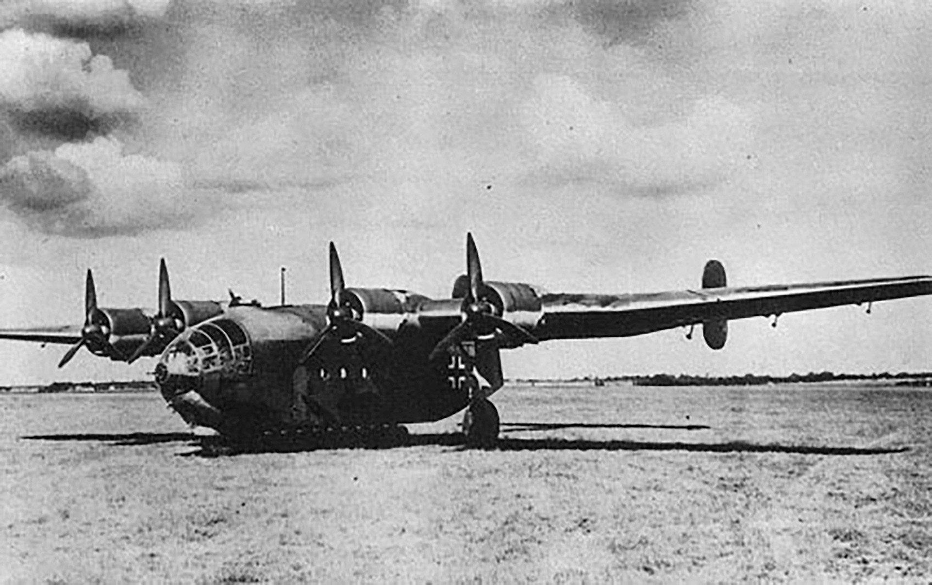 Teretni zrakoplov Arado Ar 232 B.
