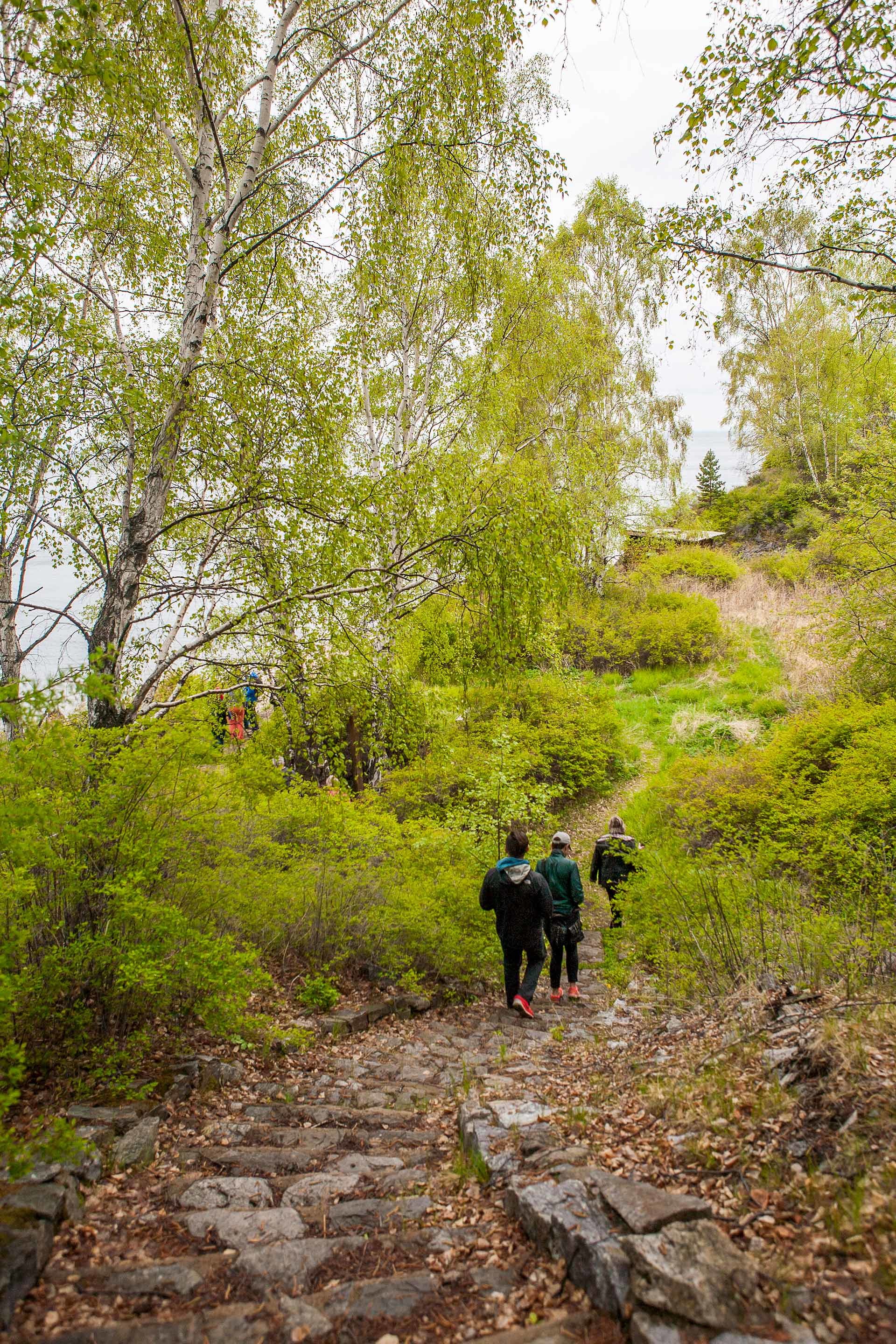 Hiking in Listvyanka