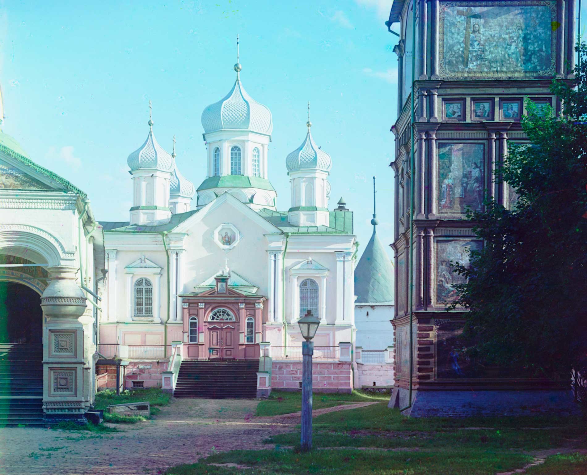 Trinity-Ipatiev Monastery. Cathedral of Nativity of the Virgin; bell tower. North view. Summer 1910