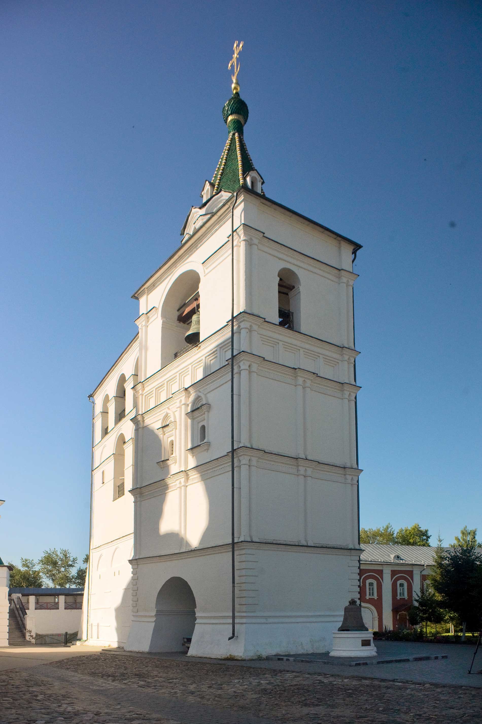 Trinity-Ipatiev Monastery. Cathedral bell tower, northeast view. Aug. 13, 2017.