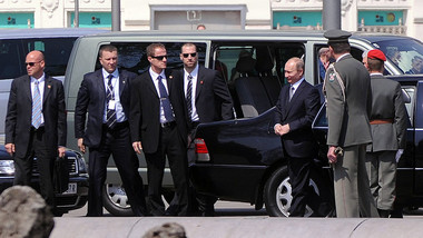 Момците на Путин: Кој го штити број 1?