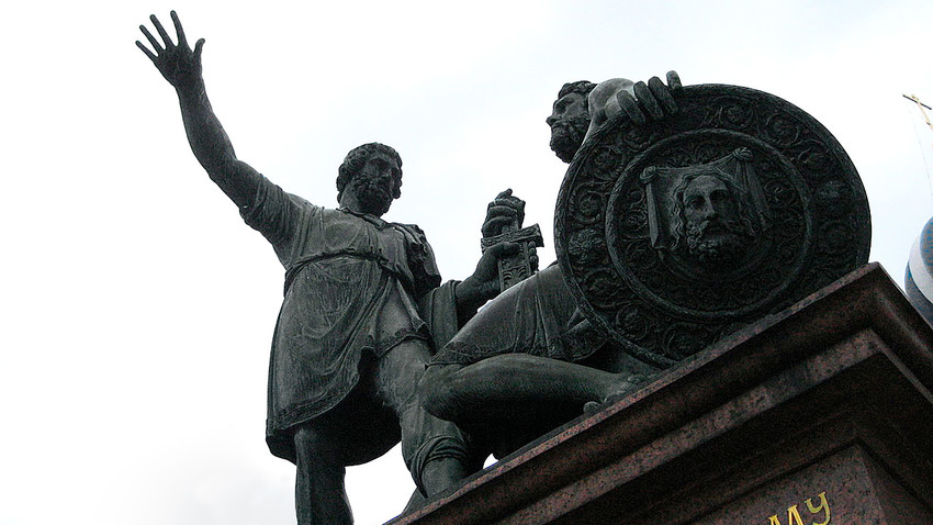 Monumento dedicado a Minin y Pozharski.