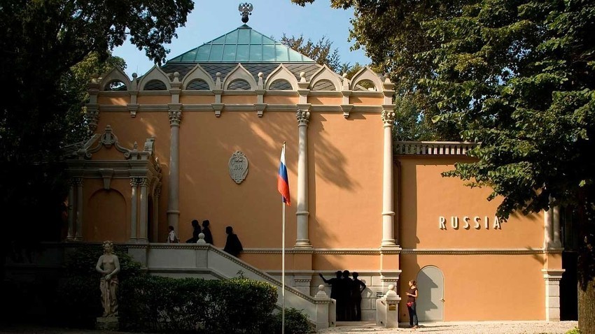 Pabellon ruso en Venecia, construido por el arquitecto Alexéi Shchúsev en 1914.