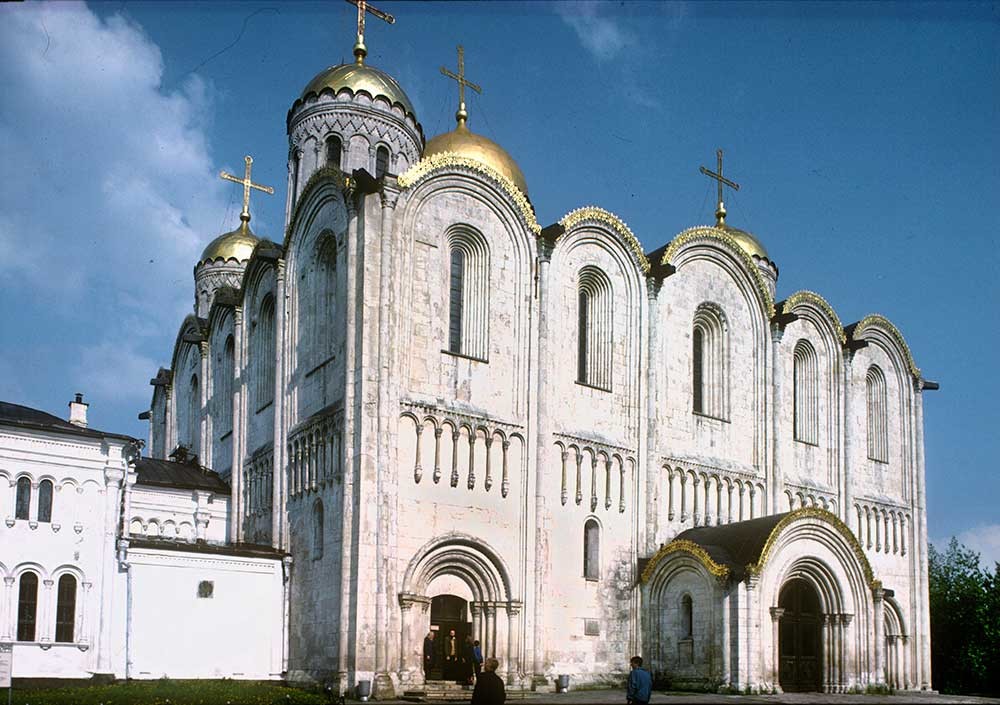 Vladimir. Cathedral of the Dormition of the Mother of God. Northwest view. May 16, 1995.