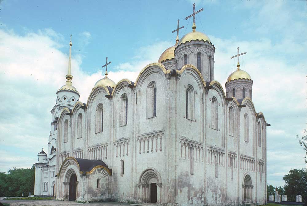 Dormition Cathedral. Southwest view. May 26, 1997.