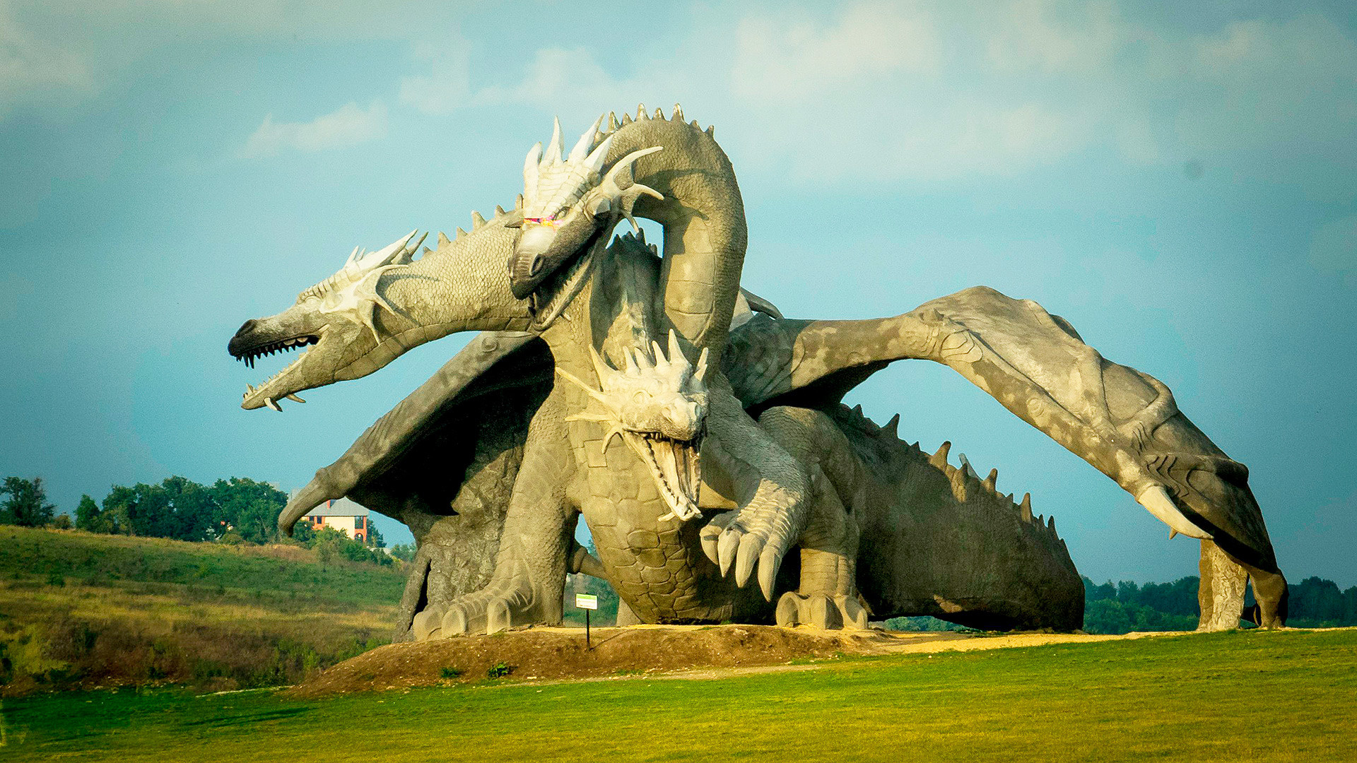 Zmey Gorynych at Kudikina Gora park in the Lipetsk Region