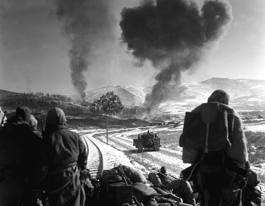 F4U-5 Corsairs provide close air support to U.S. Marines fighting Chinese forces, December 1950