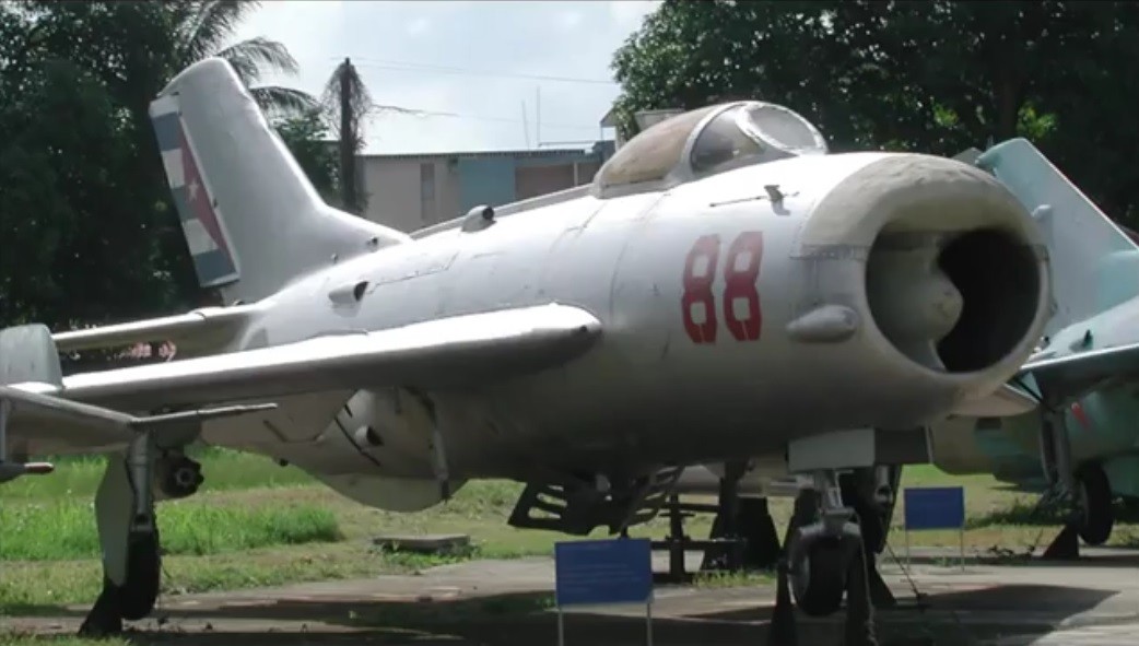 MiG-19.