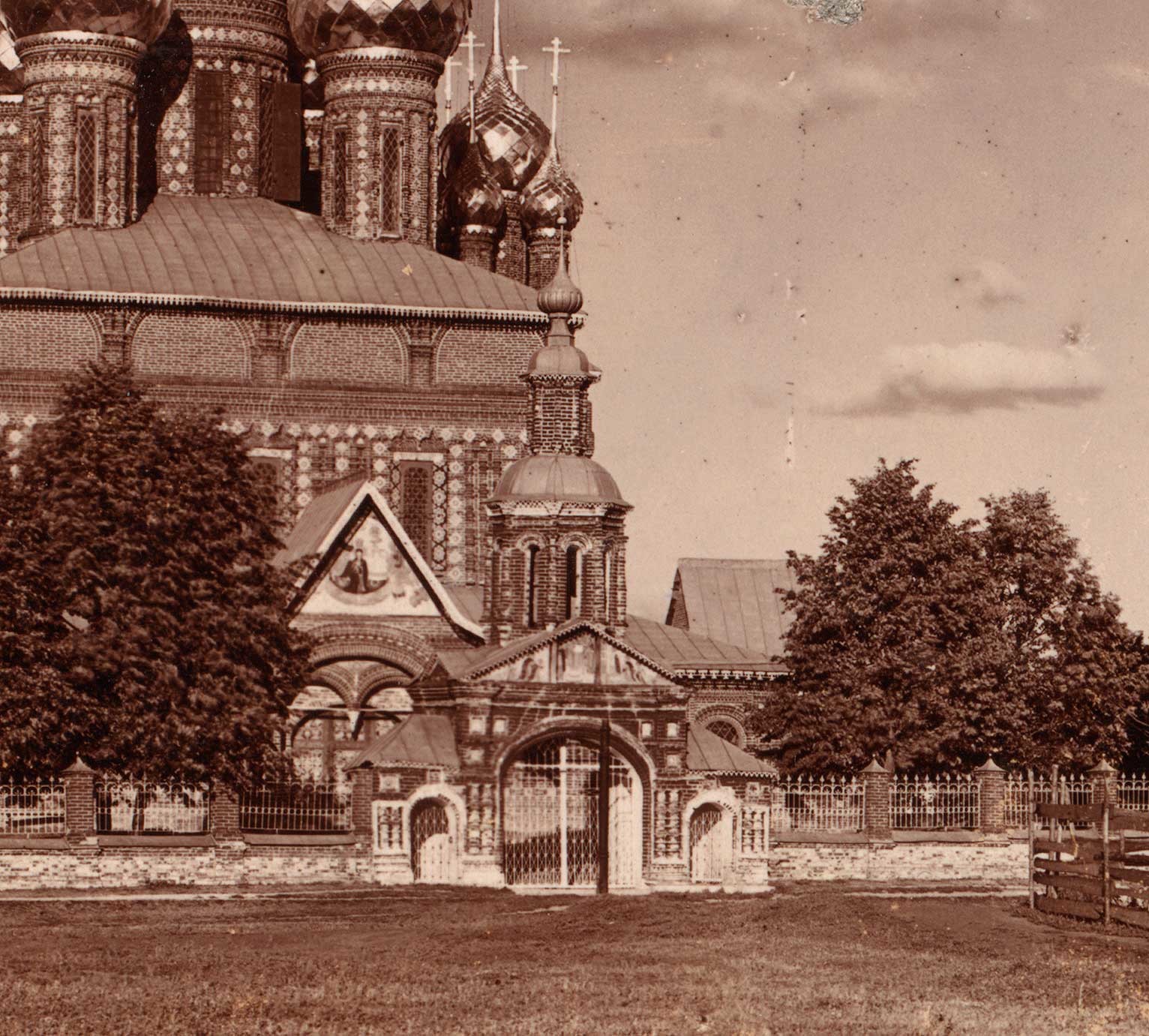 Church of Decapitation of John the Baptist, with Holy Gate. Summer 1910.