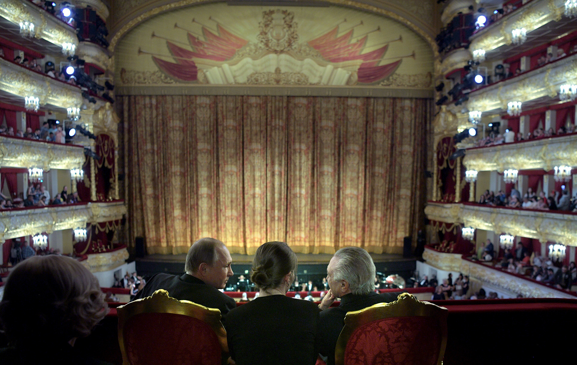 ウラジーミル・プーチン大統領とブラジルのミシェル・テメル大統領、ボリショイ劇場