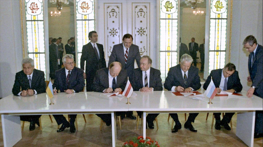 Podpis sporazumov o ukinitvi ZSSR in ustanovitvi SND