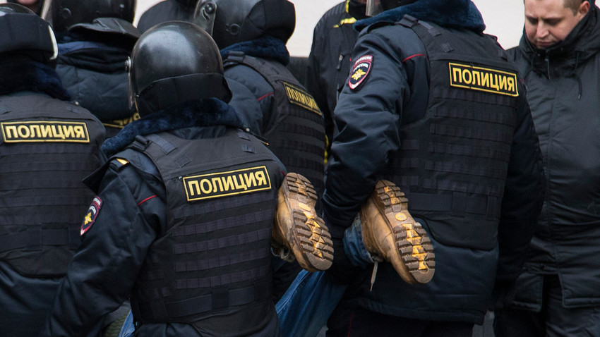 Petugas kepolisian Rusia.
