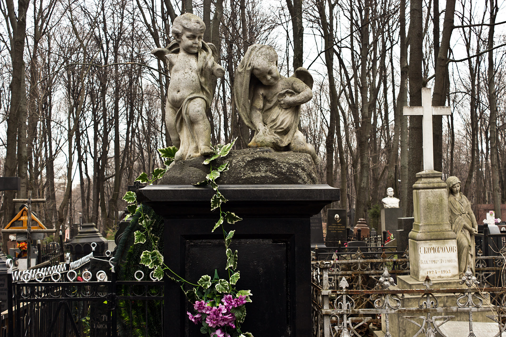 Cemitério Vvedenskoie, em Moscou. 