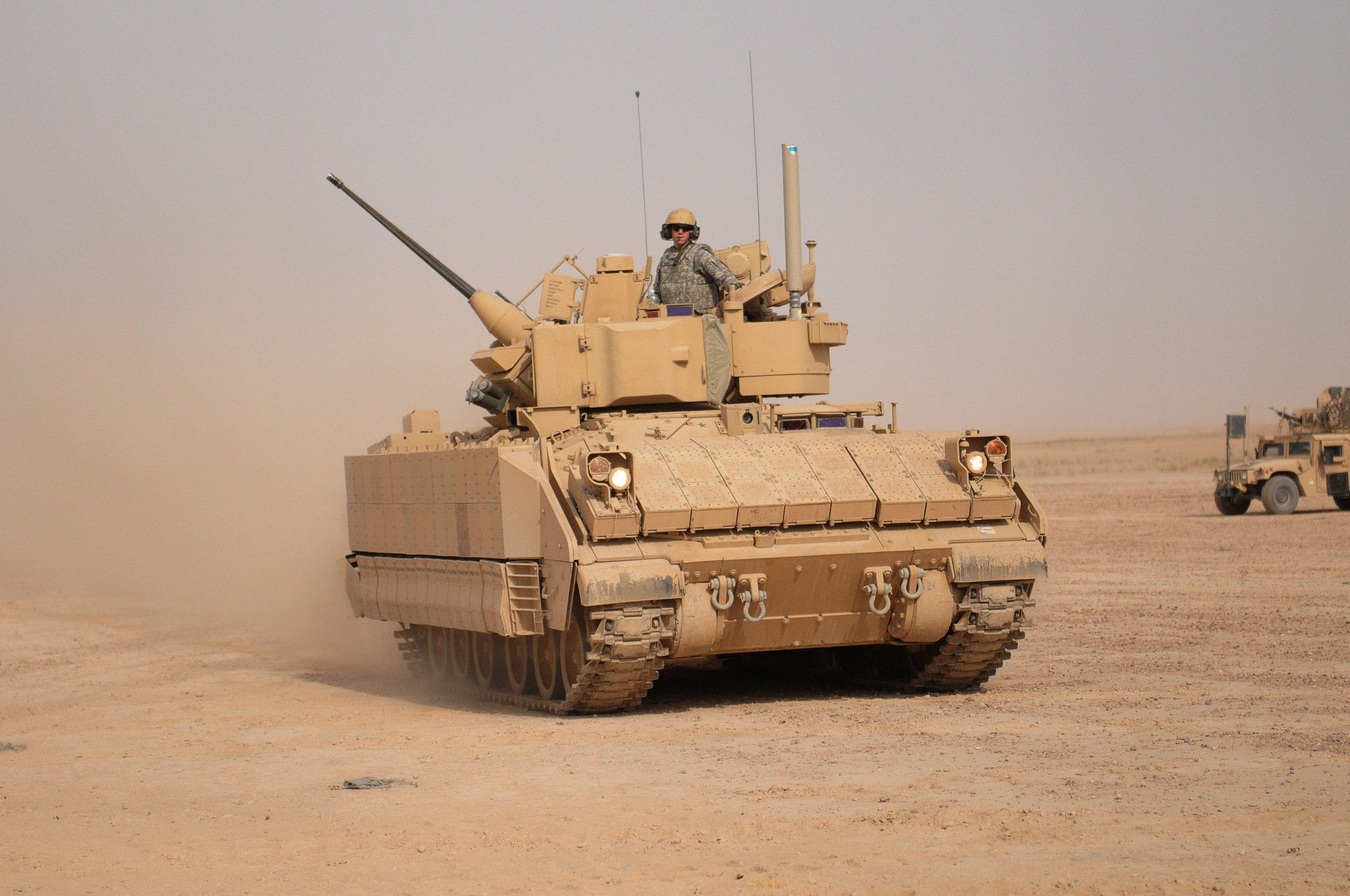 M2A3 Bradley опремљен динамичком оклопном заштитом