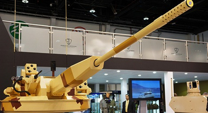 AU-220M - jedan od najboljih topova na svijetu. Međunarodna izložba naoružanja IDEX 2015.