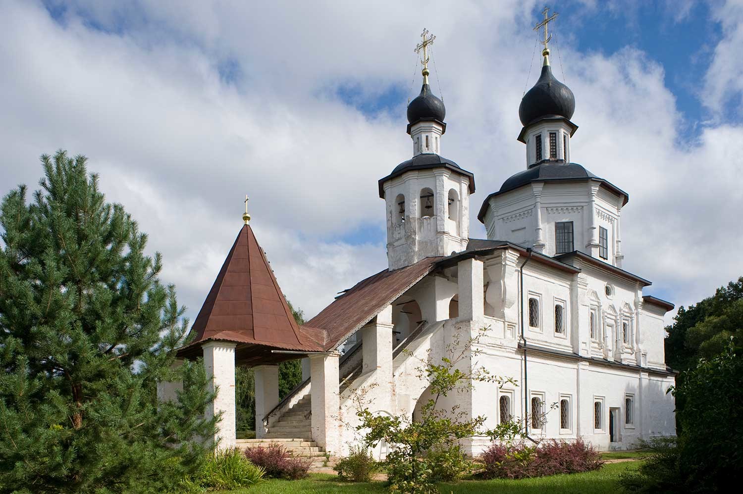 Borodino. Church of Smolensk Icon of the Virgin. Southwest view. Aug. 21, 2012.