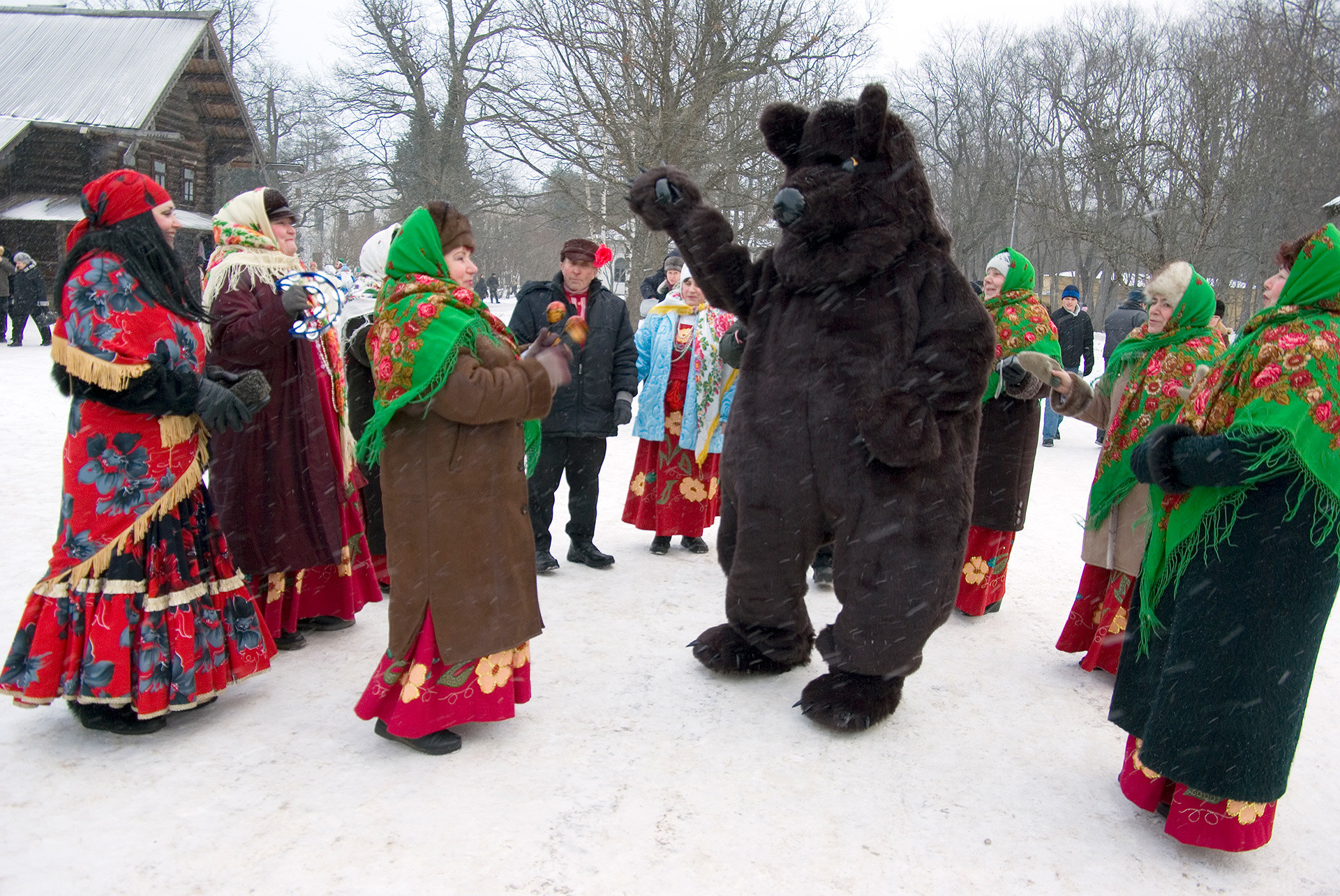 Christmastide - the festival season from Christmas Eve till after New Year's Day. Festival devoted to Christmastide in Novgorod the Great is usually held near the Vitoslavlitsy Museum of Wooden Architecture. Novgorod. Russia.