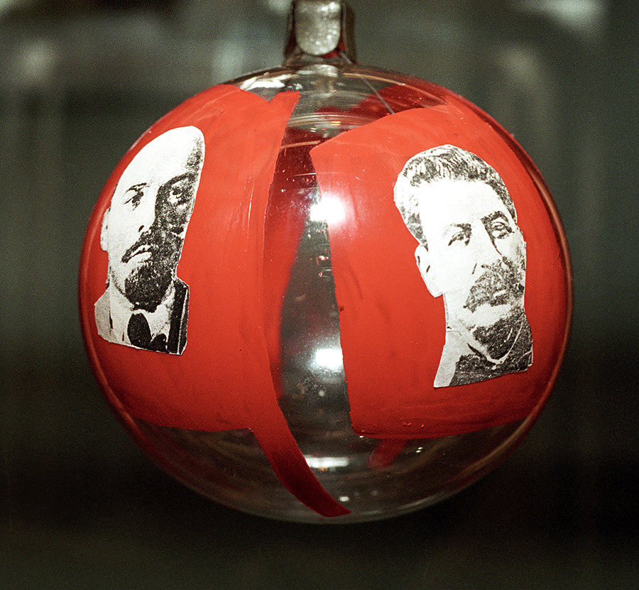 Toy story: 5 secrets of New Year's tree decorations in the USSR - Russia  Beyond