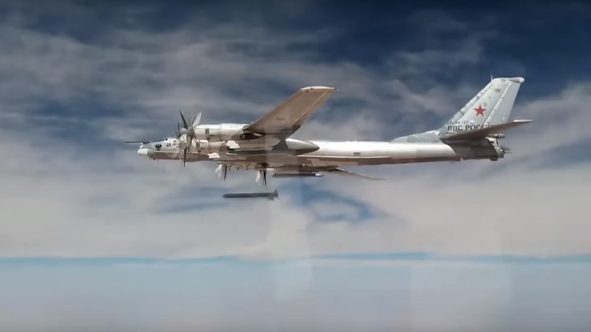 Ту-95МС са крилати ракети Х-101