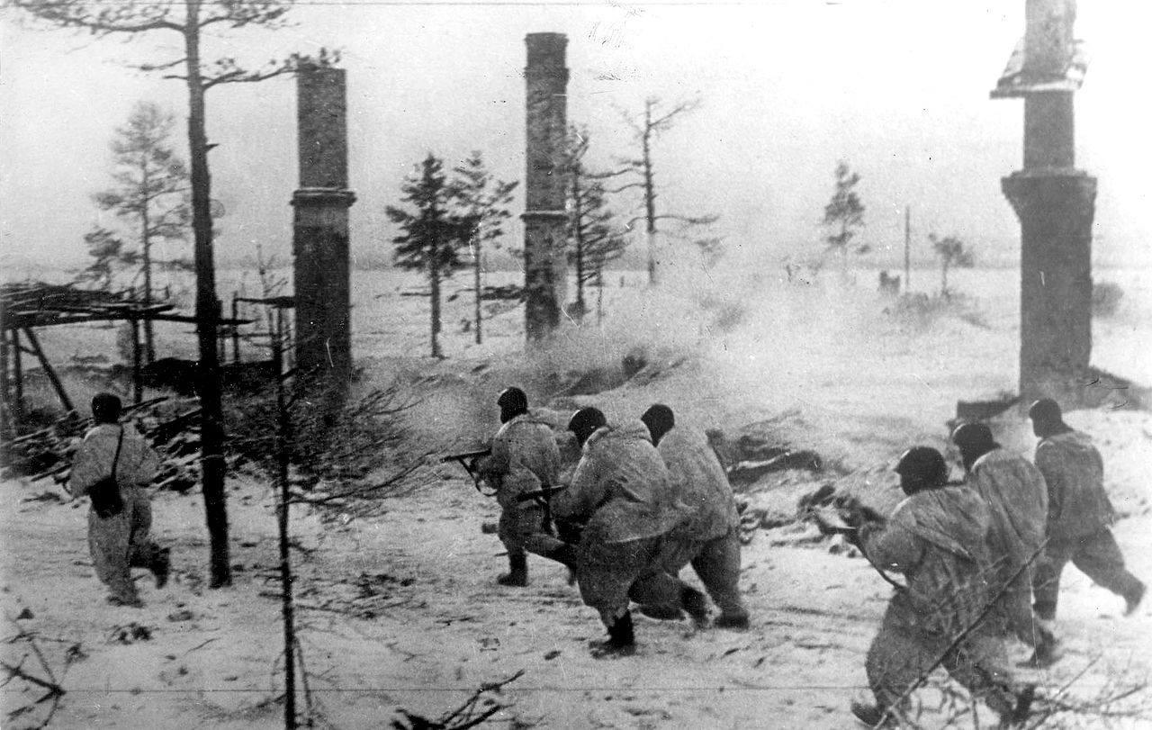 Јуришне јединице Волховског фронта у нападу на непријатеља, јануар 1943.године. 