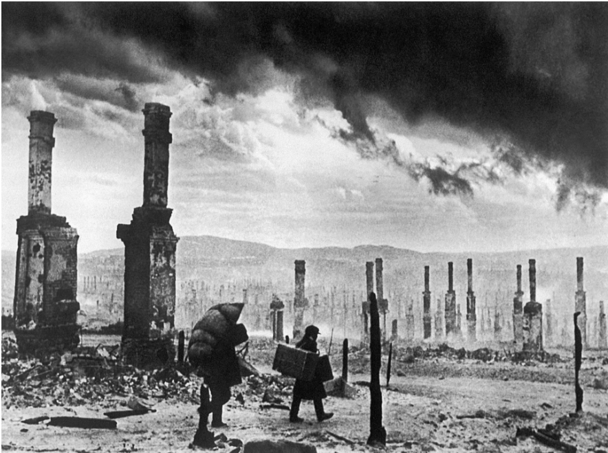Ruševine Murmanska po drugi svetovni vojni.