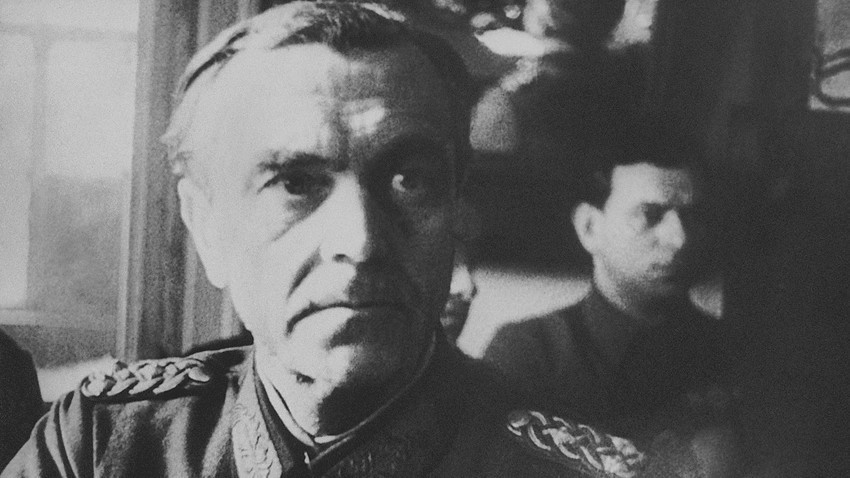 Фридрих Паулус во штабот на Црвената армија во Сталинград, 1 март 1943.