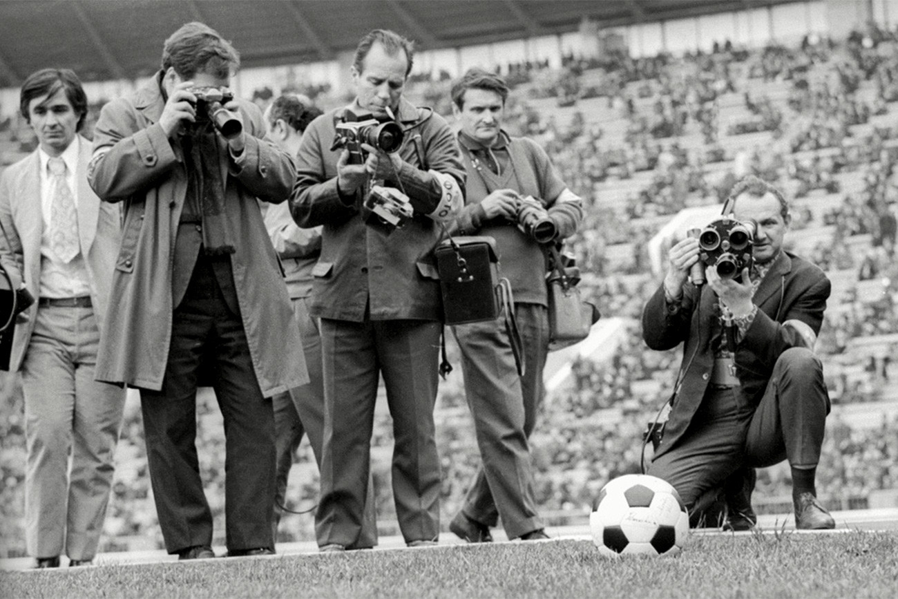 Pertandingan testimonial FIFA Lev Yashin tahun 1971 antara Dynamo Moskow melawan World XI.