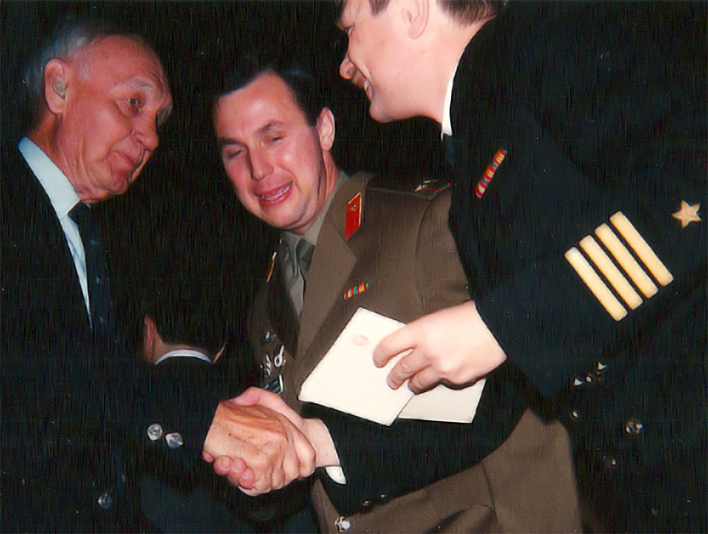 Medaillenvergabe in der Russischen Botschaft in Washington D.C., 8. Dezember 1992 