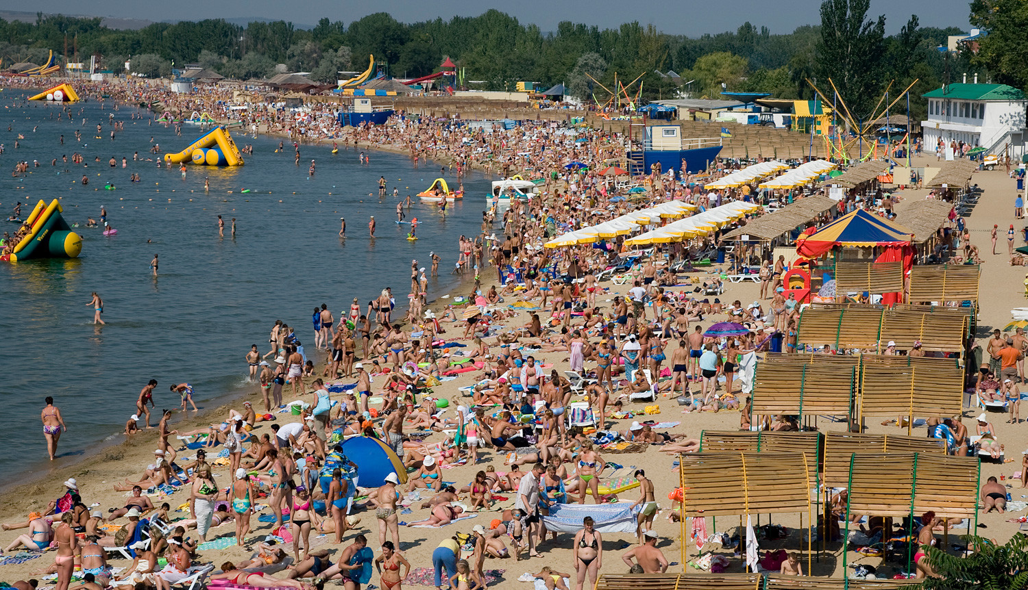 Gradska plaža je besplatna - kao što se vidi iz priloženog...
