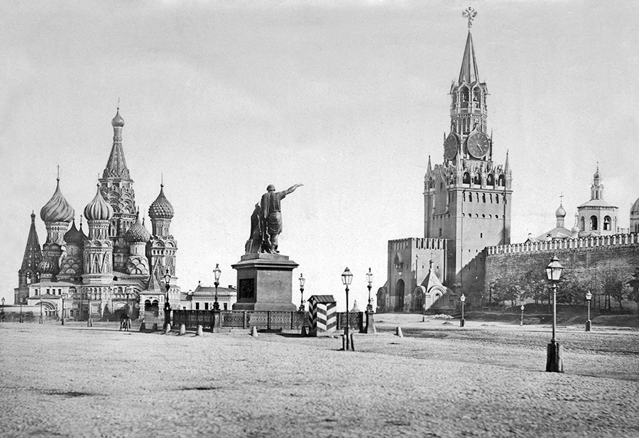 Red Square in Moscow, Russia, circa 1870. 